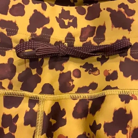 Gap High Rise Blackout Full Length Drawcord Leggings in Leopard Print Small - Picture 3 of 11